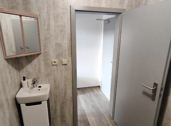 Stara Skola Otel Mezná