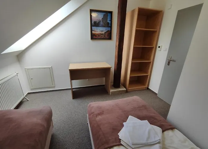 Stara Skola Mezná